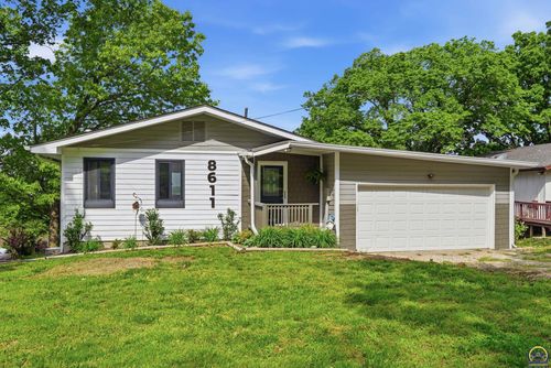8611 Sw Longview Dr, Ozawkie, KS, 66070 | Card Image