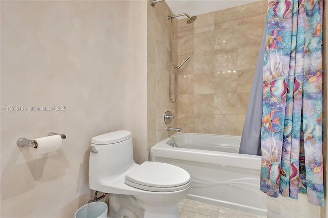 APT-2607 - 3201 Ne 183 Rd St, Condo with 3 bedrooms, 3 bathrooms and null parking in Aventura FL | Image 45