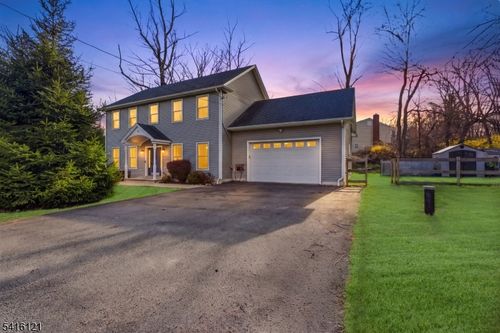 34 Tobyhanna Trl, Hopatcong, NJ, 07843-1024 | Card Image