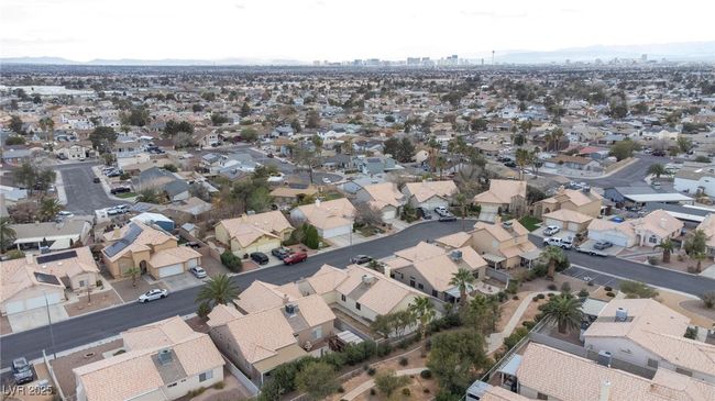 Bird's eye view featuring a residential view | Image 39