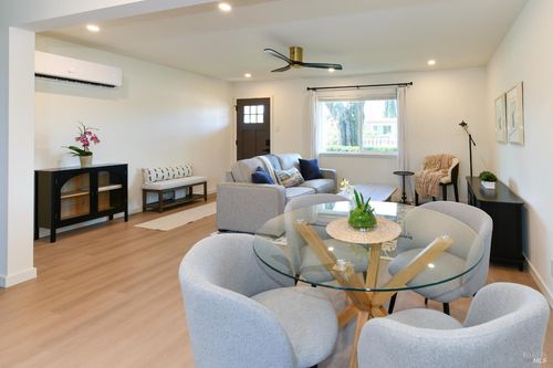 1600 Carol Dr, Napa, CA, 94558-3205 | Card Image