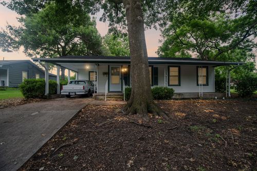 307 Pendleton St, Farmersville, TX, 75442-1529 | Card Image