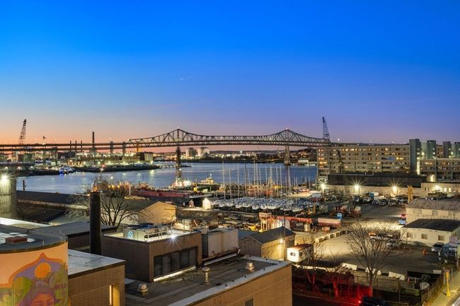 APT-509 - 301 Border St, Condo with 2 bedrooms, 2 bathrooms and 1 parking in Boston MA | Image 27