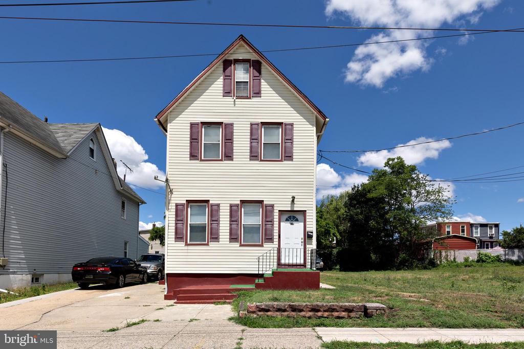 Sherman Ave, Camden, NJ 08105