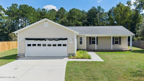 205 Concord Ln, Richlands, NC, 28574-6232 | Card Image