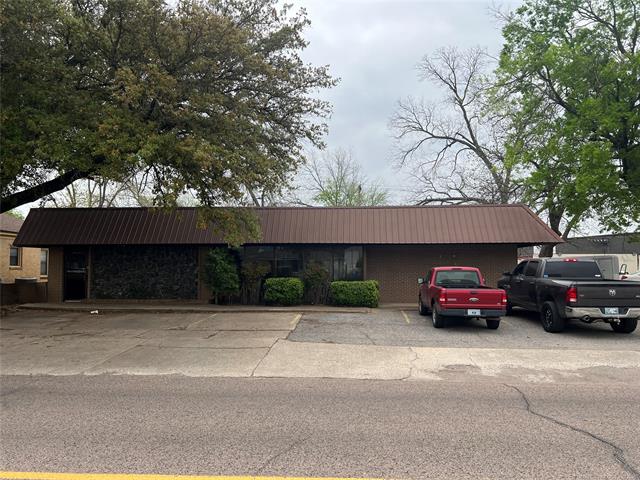322 N 3Rd Ave, Durant, OK 74701