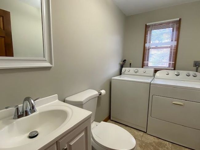 UNIT-4 - 439 N River Rd, Condo with 3 bedrooms, 2 bathrooms and null parking in Milford NH | Image 7