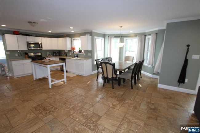 132 Sloop Rd, House other with 3 bedrooms, 3 bathrooms and null parking in Manahawkin NJ | Image 13