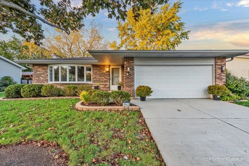 1942 Trail Ridge St, Arlington Heights, IL, 60004-1226 | Card Image