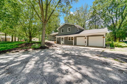 916 N County Line Rd, Westville, IN, 46391 | Card Image