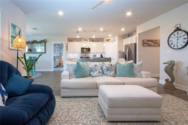 8232 Reefbay Cv, House other with 3 bedrooms, 2 bathrooms and null parking in Parrish FL | Image 11