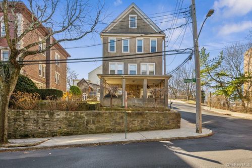 28 Maynard St, Eastchester, NY, 10707-3479 | Card Image