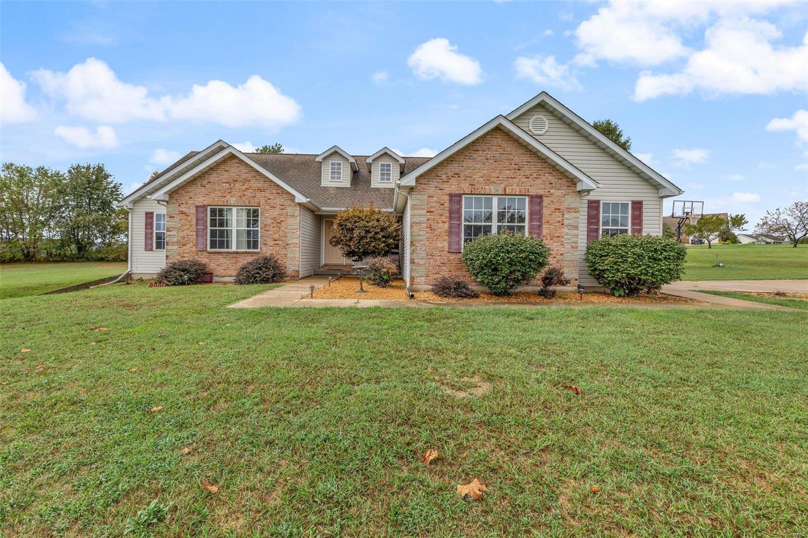Ridgewood Hills Dr, Farmington, MO 63640