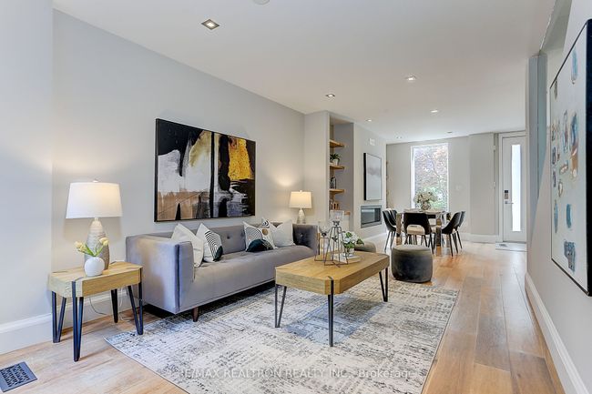 14 Marion St, House attached with 3 bedrooms, 3 bathrooms and null parking in Toronto ON | Image 12