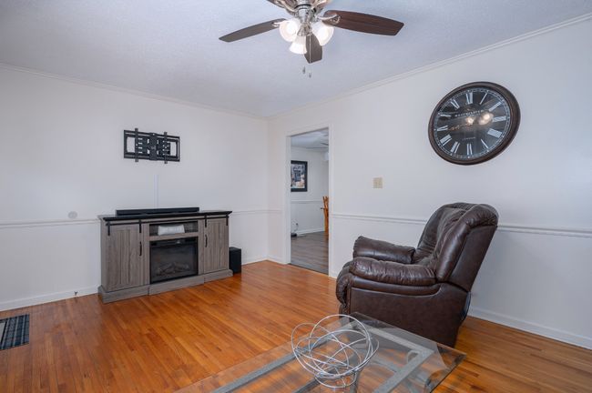 332 Old Dunbar Cave Rd, House other with 3 bedrooms, 2 bathrooms and null parking in Clarksville TN | Image 4