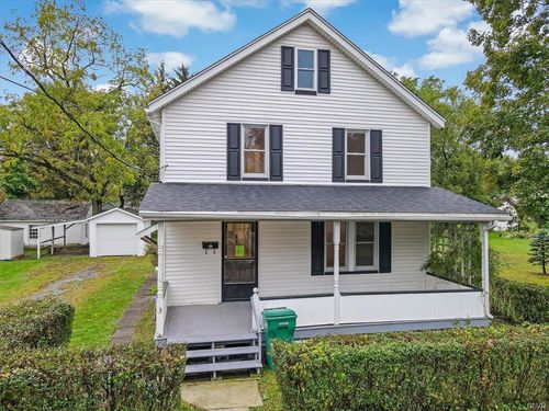 3 Oakland Ave, East Stroudsburg, PA, 18301-2016 | Card Image