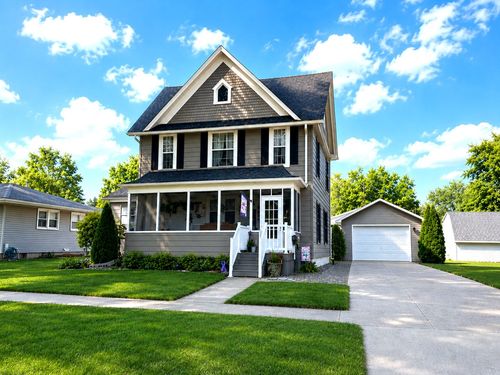 404 W Park St, Morrison, IL, 61270-2124 | Card Image