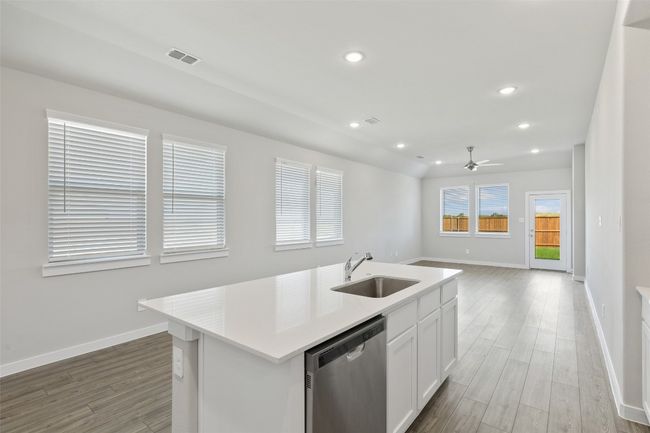 306 Bendecido Loop, House other with 4 bedrooms, 3 bathrooms and 2 parking in Elgin TX | Image 5