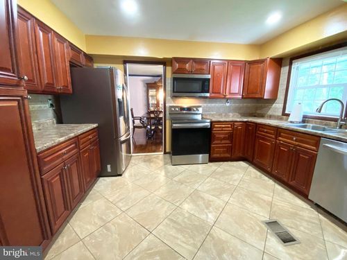30 Winterberry Ln, WILLINGBORO, NJ, 08046-3415 | Card Image