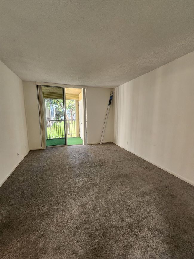 APT-211 - 3341 Nw 47 Th Ter, Condo with 1 bedrooms, 2 bathrooms and null parking in Lauderdale Lakes FL | Image 20