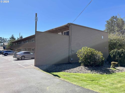 23-1260 10th St, Florence, OR, 97439-7421 | Card Image