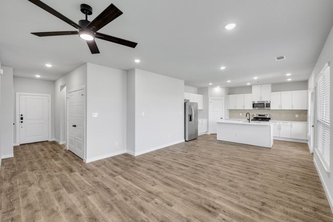 3844 Clovis St, Home with 4 bedrooms, 2 bathrooms and null parking in Midlothian TX | Image 5