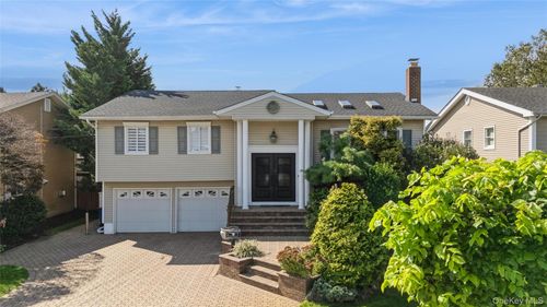 1650 James St, Merrick, NY, 11566-4830 | Card Image