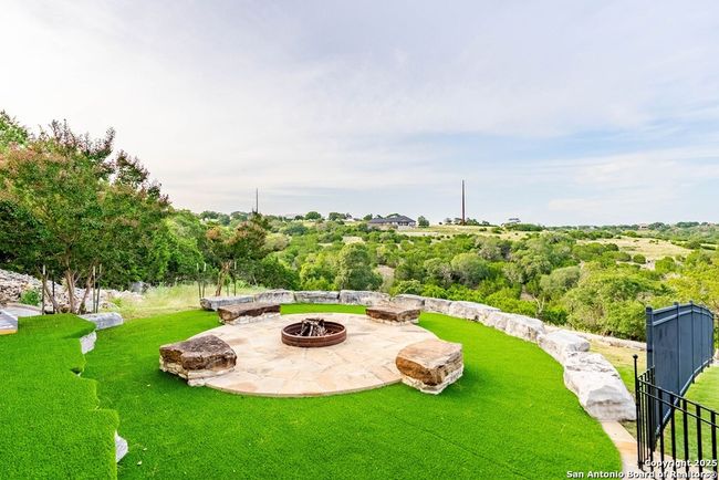 112 Juniper Pt, House other with 4 bedrooms, 5 bathrooms and null parking in Ingram TX | Image 49