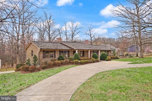 3801 Russell Rd, WOODBRIDGE, VA, 22192-4905 | Card Image