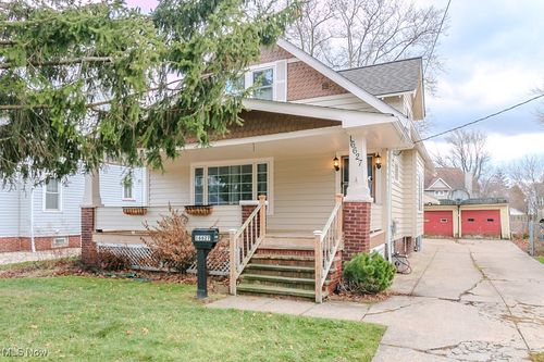 16627 Chatfield Ave, Cleveland, OH, 44111-4226 | Card Image