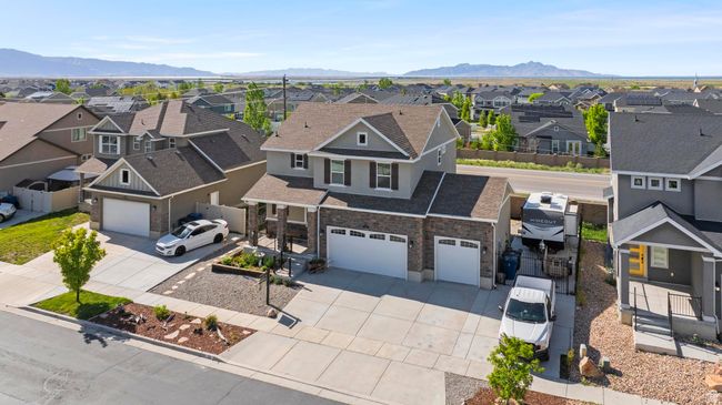 Aerial view featuring a mountain view and a residential view | Image 31