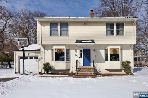 363 Vesta Ct, Ridgewood, NJ, 07450-2617 | Card Image