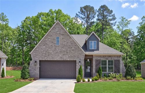 585 Windsor Dr, OPELIKA, AL, 36801-3473 | Card Image