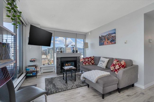 3001 - 183 Keefer Place, Condo with 1 bedrooms, 0 bathrooms and 1 parking in Vancouver BC | Image 3