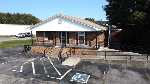 1826 W Morris Blvd, Morristown, TN, 37813-2836 | Card Image