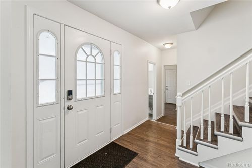 39735 Bonnie Ct, Clinton Twp, MI, 48038-2805 | Card Image