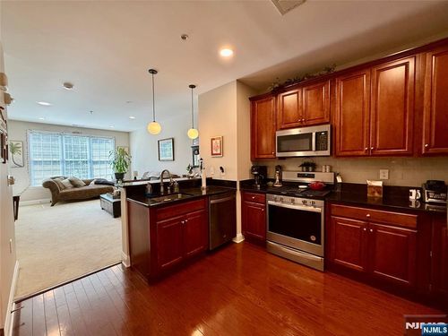 6203 Brookhaven Ct, Riverdale, NJ, 07457-1648 | Card Image