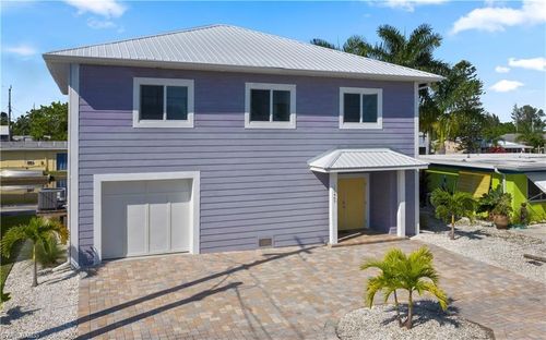 11467 Island Ave, MATLACHA, FL, 33993-9764 | Card Image