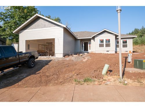 1492 Strawberry Ridge Dr, Sweet Home, OR, 97386-1371 | Card Image