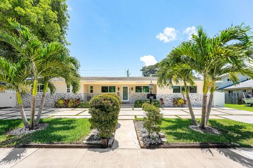 214 Se 5th St, Dania Beach, FL, 33004-4144 | Card Image