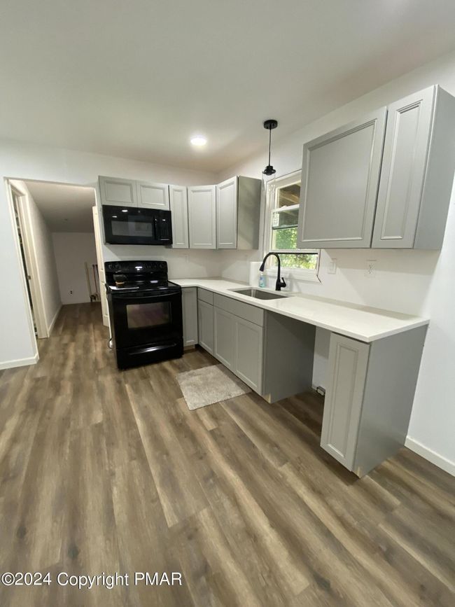 Kitchen | Image 6