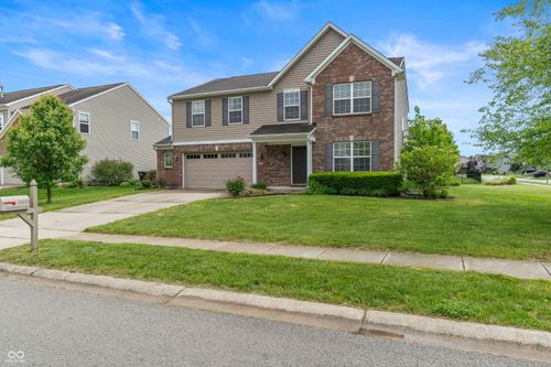 5415 Misthaven Ln, Greenwood, IN, 46143-6718 | Card Image