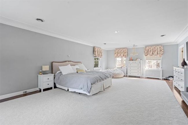 1800 Hassam Rd, House other with 4 bedrooms, 4 bathrooms and 4 parking in Coraopolis PA | Image 21