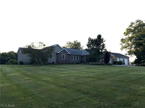 8533 S Girdle Rd, Middlefield, OH, 44062-9341 | Card Image