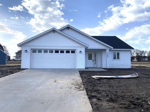 1800 Roberts St, Saint Charles, MN, 55972-2902 | Card Image