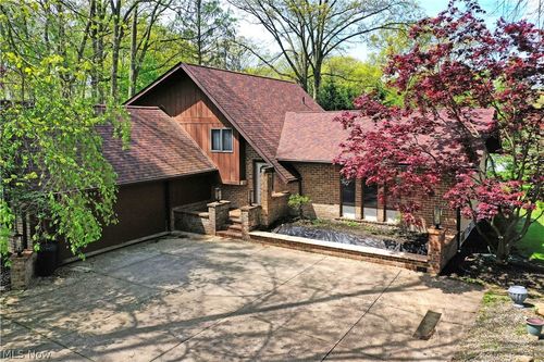 6632 Harrington Ave, Youngstown, OH, 44512-4137 | Card Image