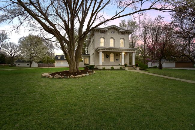 1005 Hovey Ave, House other with 3 bedrooms, 4 bathrooms and 11 parking in Normal IL | Image 87
