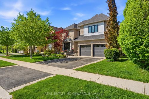 2471 Castlebrook Road, Oakville, ON, L6M5B4 | Card Image