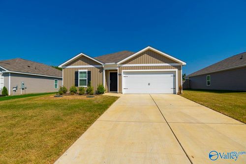 123 Trestle Point Dr, Harvest, AL, 35749-4916 | Card Image