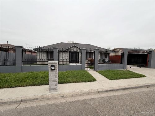 214 N Resplandor St, Mission, TX, 78572-6752 | Card Image